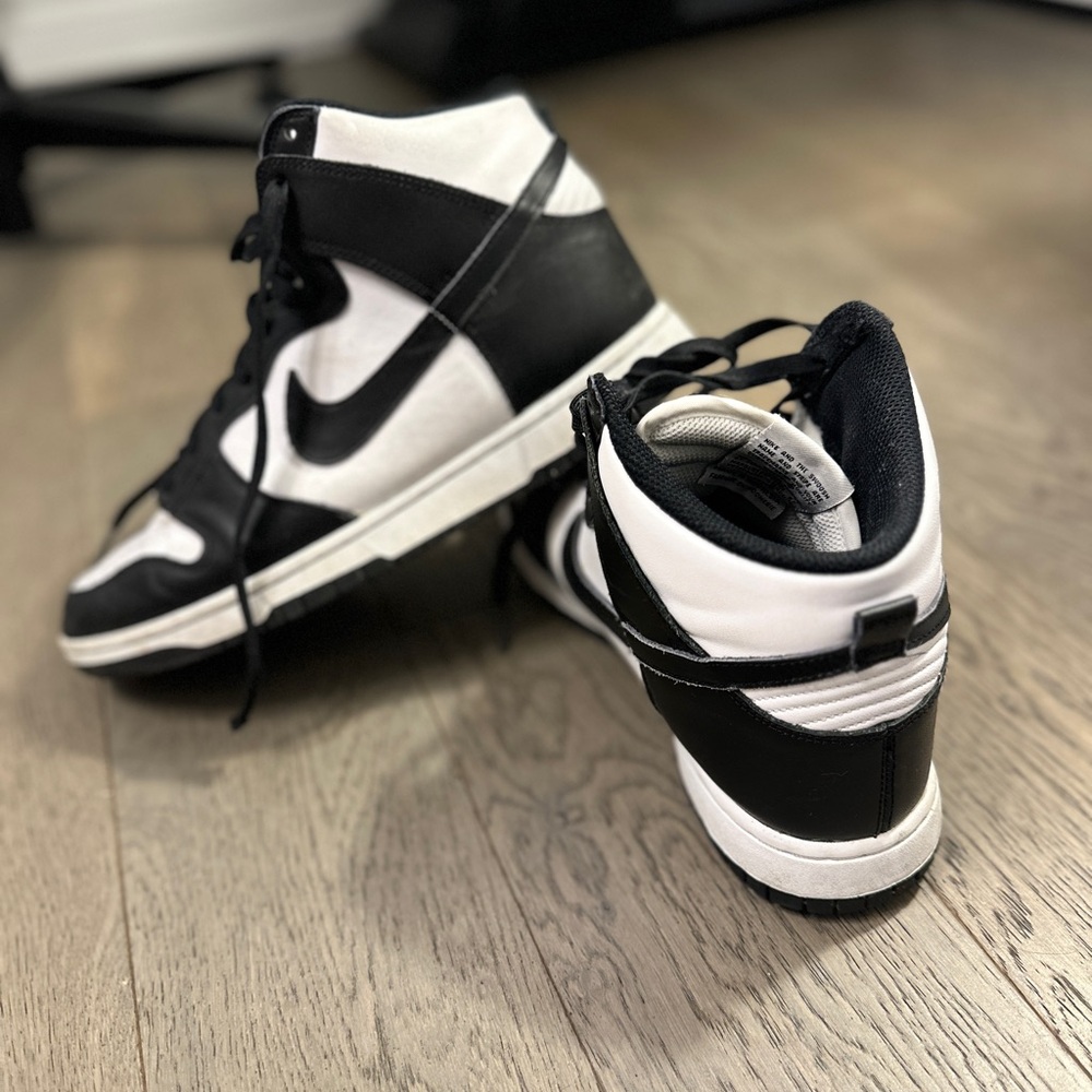 Nike Panda high-rise dunks
